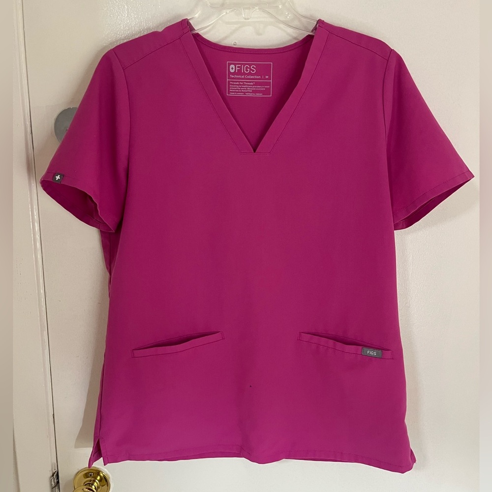 Pink Figs Casma three pocket scrub top